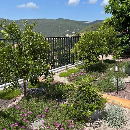 아파트 Amor, Flat With Private Hot Tub, Breathtaking Views And Free Parking In A Garage, Bookable Year Round, Also Take A Look At Our Flat Coccolina