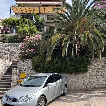 Apartamento Amor-Sea View Apartment With Private Hot Tub And Sauna Rabac